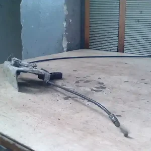 Azonnal elérhető CITROEN BERLINGO 96-02 Csomagtérajtó belső kilincs jobb oldali bontott alkatrész