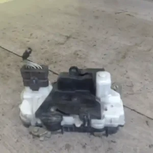 Végkiárusítás CITROEN C5 -04.09 Jobb első ajtó zárszerkezet központizáras 4 ajtós, sedan bontott alkatrész