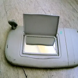 Árengedmény CITROEN SAXO -99 Bal napellenző bontott alkatrész