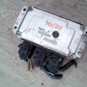 Azonnal elérhető CITROEN XSARA 00.11-04.12 Motorvezérlő egység ecu pcm modul 5 ajtós bontott alkatrész