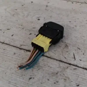 Végkiárusítás CITROEN XSARA 97.11-00.10 Ablakemelő kapcsoló pozíció független bontott alkatrész