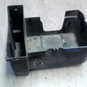 Vedd meg most CITROEN XSARA 97.11-00.10 Akkumulátor tartó 5 ajtós bontott alkatrész