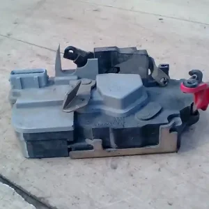 Vedd meg most CITROEN XSARA 97.11-00.10 Jobb hátsó ajtó zárszerkezet központi záras kombi bontott alkatrész