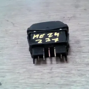 Vedd meg most CITROEN XSARA PICASSO -04 Ablakemelő kapcsoló pozíció független bontott alkatrész