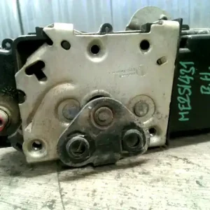 Árengedmény CITROEN XSARA PICASSO -04 Bal hátsó ajtó zárszerkezet központi záras 5 ajtós bontott alkatrész