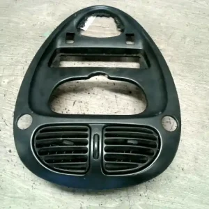 Végkiárusítás CITROEN XSARA PICASSO -04 Középkonzol keret 5 ajtós bontott alkatrész