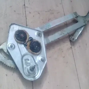 Kihagyhatatlan ajánlat DACIA 1310 Bal első ablakemelő szerkezet mechanikus bontott alkatrész