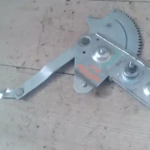 Azonnali szállítás DACIA 1310 Jobb hátsó ablakemelő szerkezet mechanikus 4 ajtós bontott alkatrész