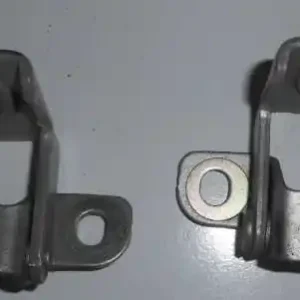 DACIA DUSTER Csomagtérajtó zsanér bontott alkatrész Ne maradj le