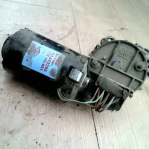 Azonnali szállítás DACIA LOGAN 04.11-08.06 Ablaktörlő motor első bontott alkatrész