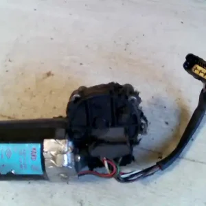 Akció DACIA LOGAN 04.11-08.06 Ablaktörlő motor első 5 vezetékes bontott alkatrész