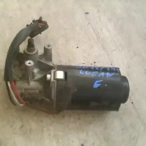 DACIA LOGAN 04.11-08.06 Ablaktörlő motor első bontott alkatrész Alacsony ár