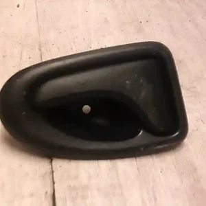 DACIA LOGAN 04.11-08.06 Bal első belső kilincs bontott alkatrész Rendeld meg most