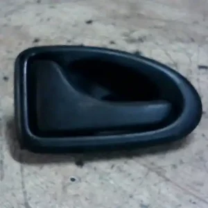 DACIA LOGAN 04.11-08.06 Bal első belső kilincs bontott alkatrész Árengedmény