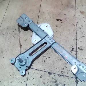 Legnépszerűbb DACIA LOGAN 04.11-08.06 Bal hátsó ablakemelő szerkezet mechanikus bontott alkatrész