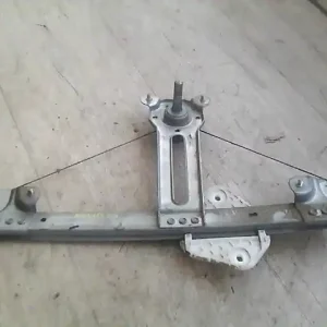 Kiárusítás DACIA LOGAN 04.11-08.06 Bal hátsó ablakemelő szerkezet mechanikus bontott alkatrész