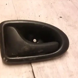 Kihagyhatatlan ajánlat DACIA LOGAN 04.11-08.06 Bal hátsó belső kilincs bontott alkatrész