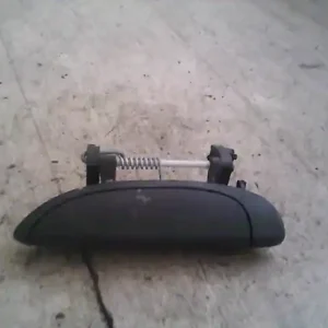 DACIA LOGAN 04.11-08.06 Bal hátsó külső kilincs bontott alkatrész Biztonságos vásárlás