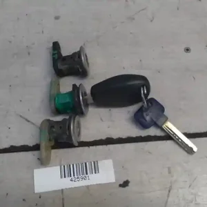 Akciós ár DACIA LOGAN 04.11-08.06 Dugózár garnitúra bontott alkatrész