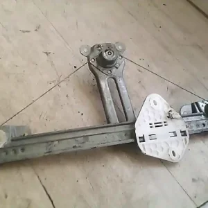 Bestseller DACIA LOGAN 04.11-08.06 Jobb hátsó ablakemelő szerkezet mechanikus bontott alkatrész