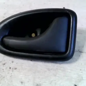 DACIA LOGAN 04.11-08.06 Jobb hátsó belső kilincs bontott alkatrész Árcsökkenés