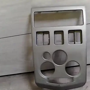 DACIA LOGAN 04.11-08.06 Középkonzol keret bontott alkatrész Azonnali szállítás