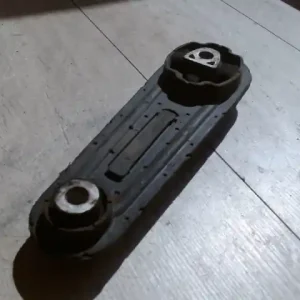 DACIA LOGAN 04.11-08.06 Motortartó bak bontott alkatrész Legjobb ár