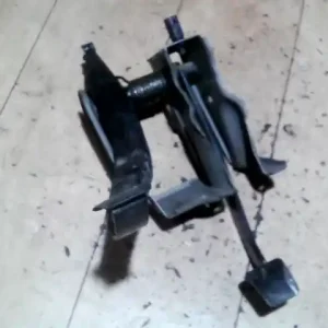 Szuper akció DACIA LOGAN 04.11-08.06 Pedálsor gázpedál fékpedál kuplung pedál kuplung és fékpedál bontott alkatrész