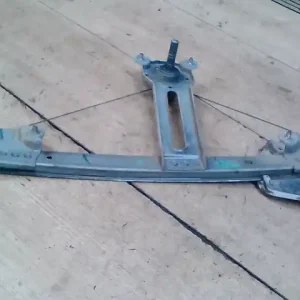 DACIA LOGAN MCV 04.11-0812 Bal hátsó ablakemelő szerkezet mechanikus egyterű bontott alkatrész Kedvezmény