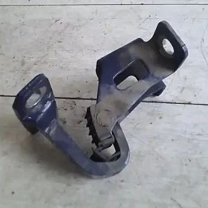 DACIA LOGAN MCV 04.11-0812 Csomagtérajtó bal felső ajtózsanér bontott alkatrész Exkluzív ajánlat