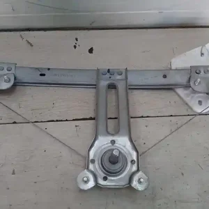 Végkiárusítás DACIA LOGAN MCV 04.11-0812 Jobb hátsó ablakemelő szerkezet mechanikusbowdenes bontott alkatrész