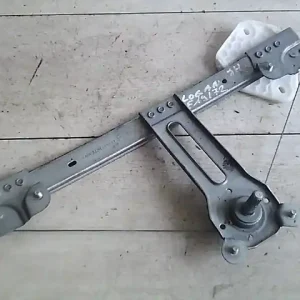 Utolsó esély DACIA LOGAN MCV 04.11-0812 Jobb hátsó ablakemelő szerkezet mechanikus bontott alkatrész