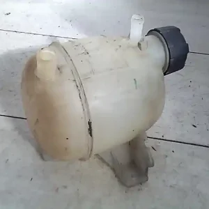 Kedvezmény DACIA LOGAN MCV 04.11-0812 Kiegyenlítő tartály bontott alkatrész