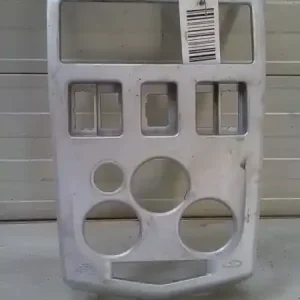 Vedd meg online DACIA LOGAN MCV 04.11-0812 Középkonzol keret bontott alkatrész