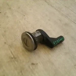 Kiárusítás DACIA SANDERO Jobb első ajtó dugózár bontott alkatrész