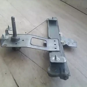 Különleges ajánlat DACIA SANDERO Jobb hátsó ablakemelő szerkezet mechanikus bontott alkatrész