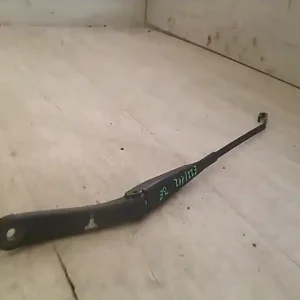 Azonnali szállítás DACIA SANDERO Ablaktörlő kar bal első bontott alkatrész