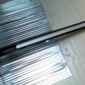 DACIA Sandero Stepway 2012.09.27-2016.12.31 Bal tetőcsomagtartó hosszanti sín tetősín bontott alkatrész Különleges ajánlat