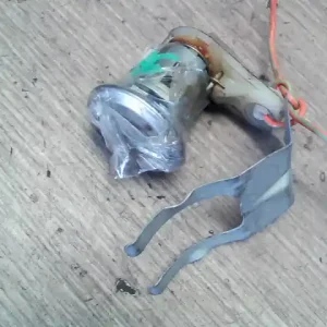 DACIA Sandero Stepway 2012.09.27-2016.12.31 Bal első ajtó dugózár bontott alkatrész Árengedmény