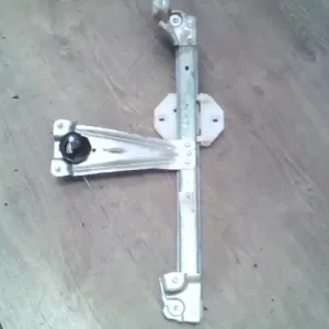 Szuper akció DACIA Sandero Stepway 2012.09.27-2016.12.31 Bal hátsó ablakemelő szerkezet bontott alkatrész