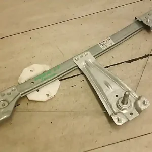 Végkiárusítás DACIA Sandero Stepway 2017.01.01- Bal hátsó ablakemelő szerkezet mechanikus bontott alkatrész