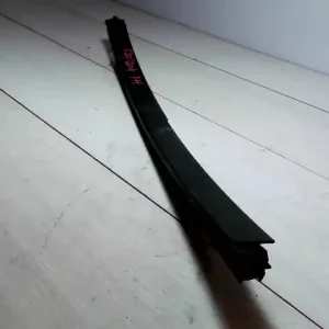 DACIA Sandero Stepway 2017.01.01- Jobb hátsó ajtóüveg sín bontott alkatrész Ingyenes szállítás