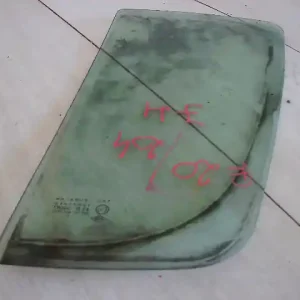 DACIA Sandero Stepway 2017.01.01- Jobb hátsó fixüveg ajtóban bontott alkatrész Ajánlat