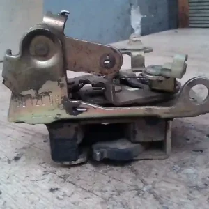 Outlet DAEWOO ESPERO Jobb első ajtó zárszerkezet mechanikus bontott alkatrész