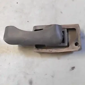 Vedd meg most DAEWOO FSO Jobb hátsó belső kilincs bontott alkatrész