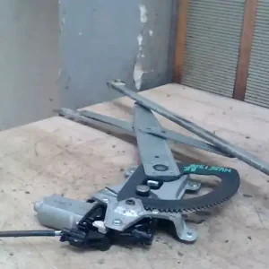 Outlet DAEWOO KALOS Bal első ablakemelő szerkezet elektromos 5 ajtós bontott alkatrész