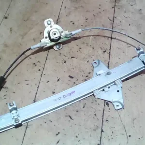 Végkiárusítás DAEWOO KALOS Bal hátsó ablakemelő szerkezet mechanikus bontott alkatrész