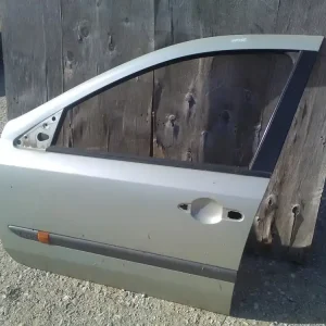 Végkiárusítás RENAULT LAGUNA 00-05 Bal első ajtó. bontott alkatrész