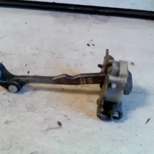 Akciós ár RENAULT LAGUNA 00-05 Bal hátsó ajtóhatároló kombi bontott alkatrész