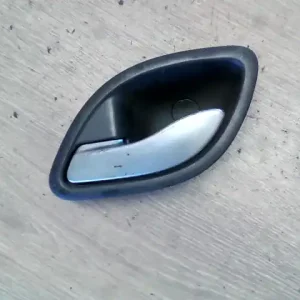 Ajánlat RENAULT LAGUNA 00-05 Bal hátsó belső kilincs bontott alkatrész